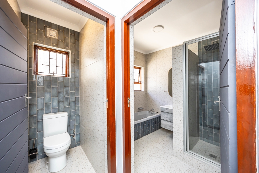 4 Bedroom Property for Sale in Blue Bend Eastern Cape